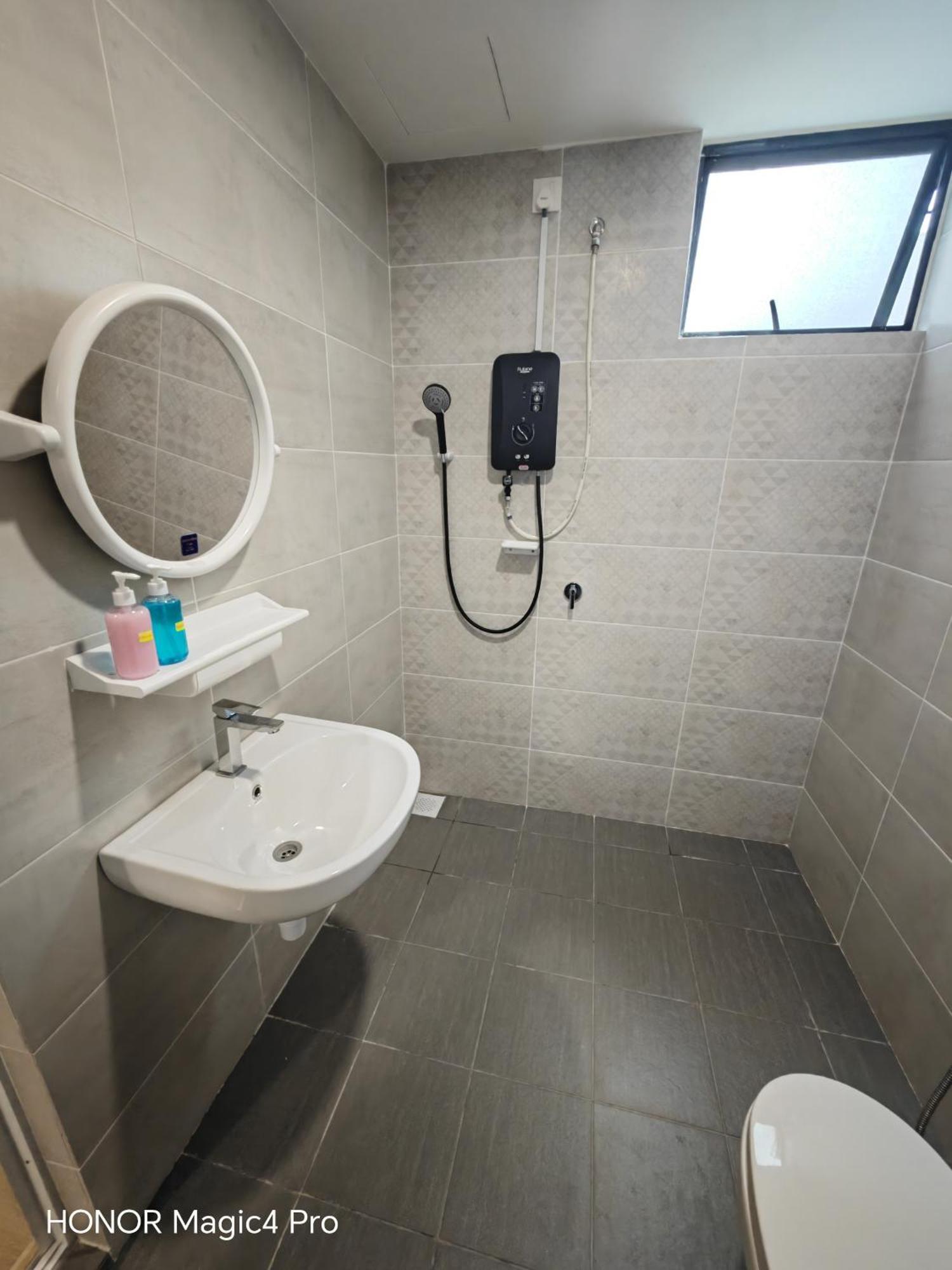 Mutiara Condominium,pantai Puteri Apartment *